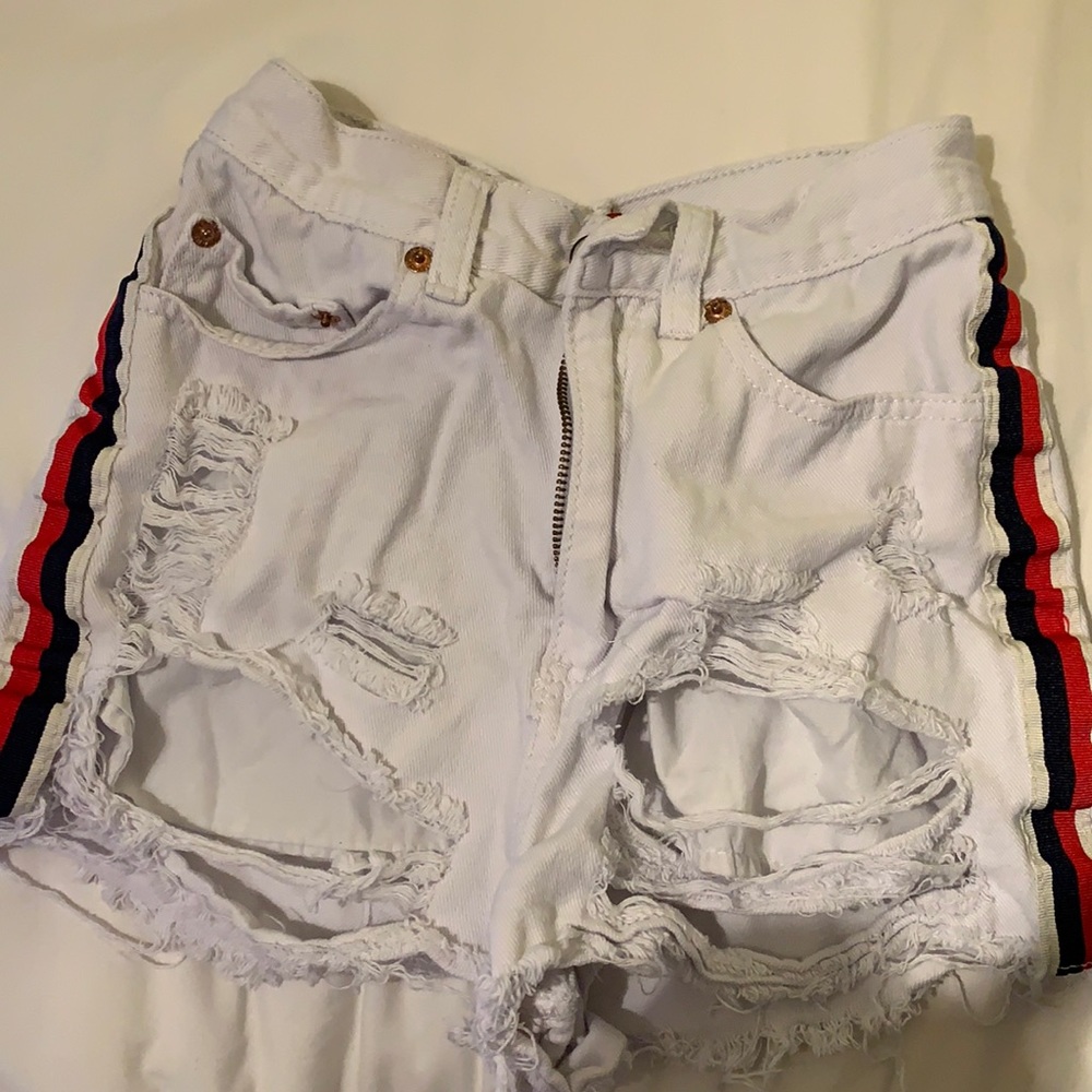 Signature8 white jean shorts with blue/red stripe